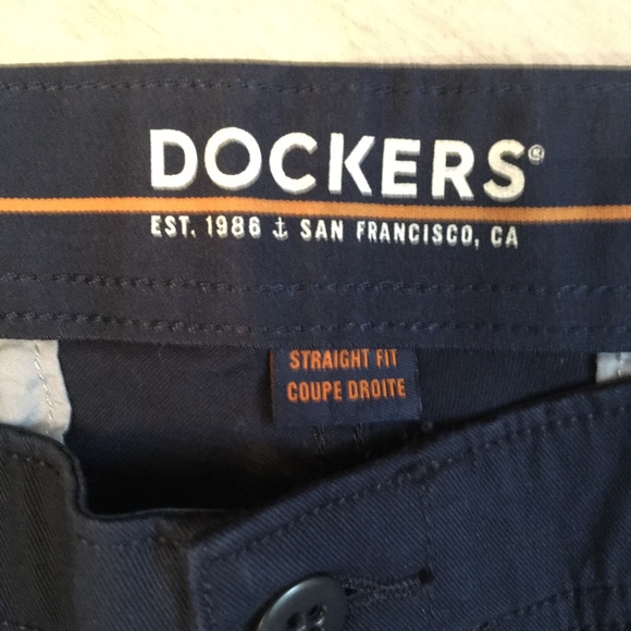 NWT DOCKERS NAVY CHINOS W32”xL30” STRAIGHT FIT MOTION FLEX - Picture 4 of 7